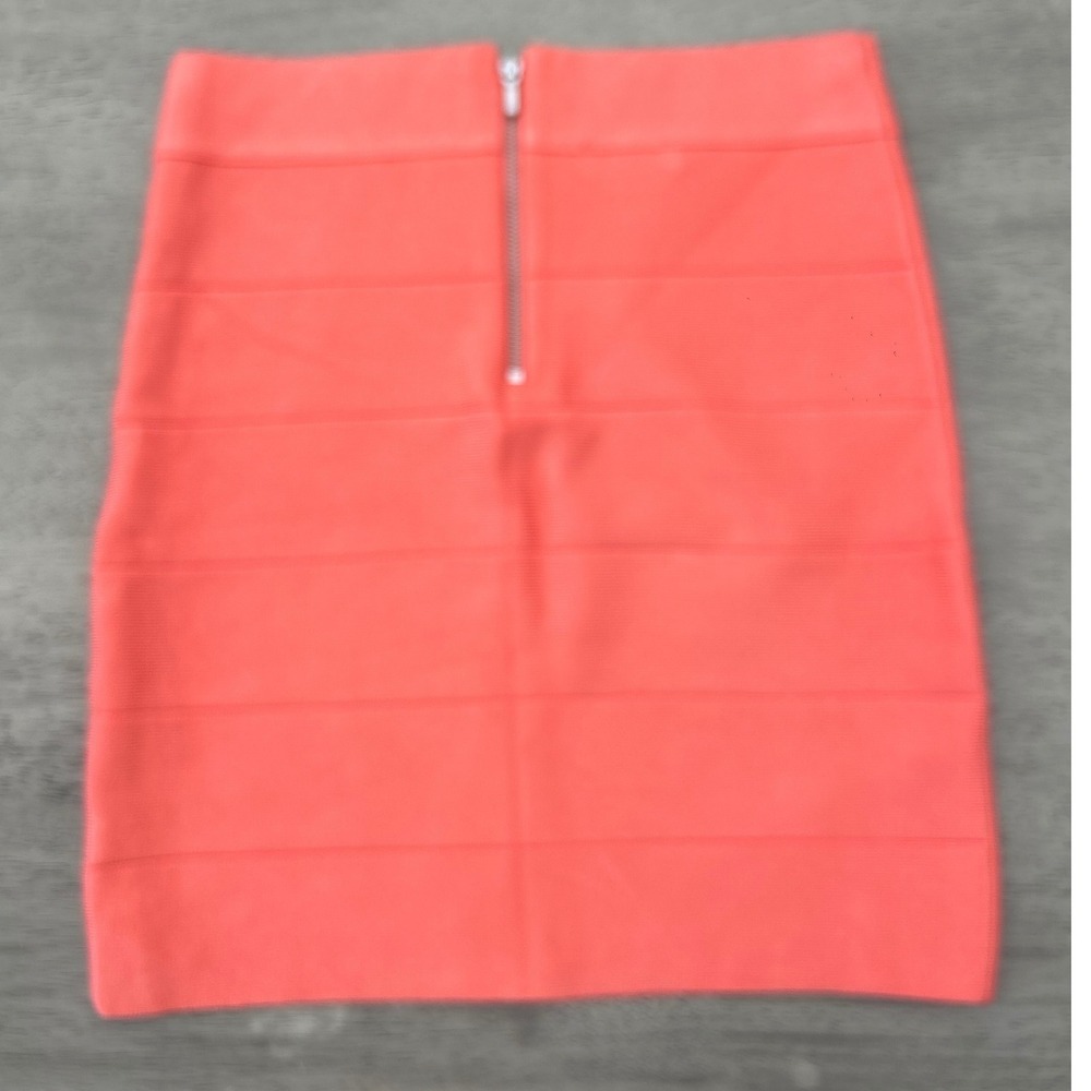 Bebe Coral Pink‎ Bandage Mini Skirt Bodycon High Waist Size Medium M Zip Back - Picture 4 of 7